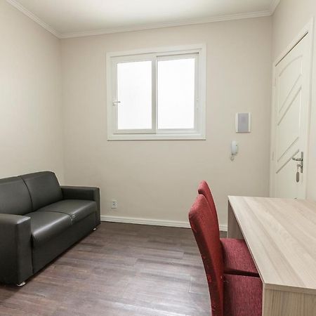 Hotel Goncalves- Proximo A Santa Casa De ปอร์โตอัลเลเกร ภายนอก รูปภาพ