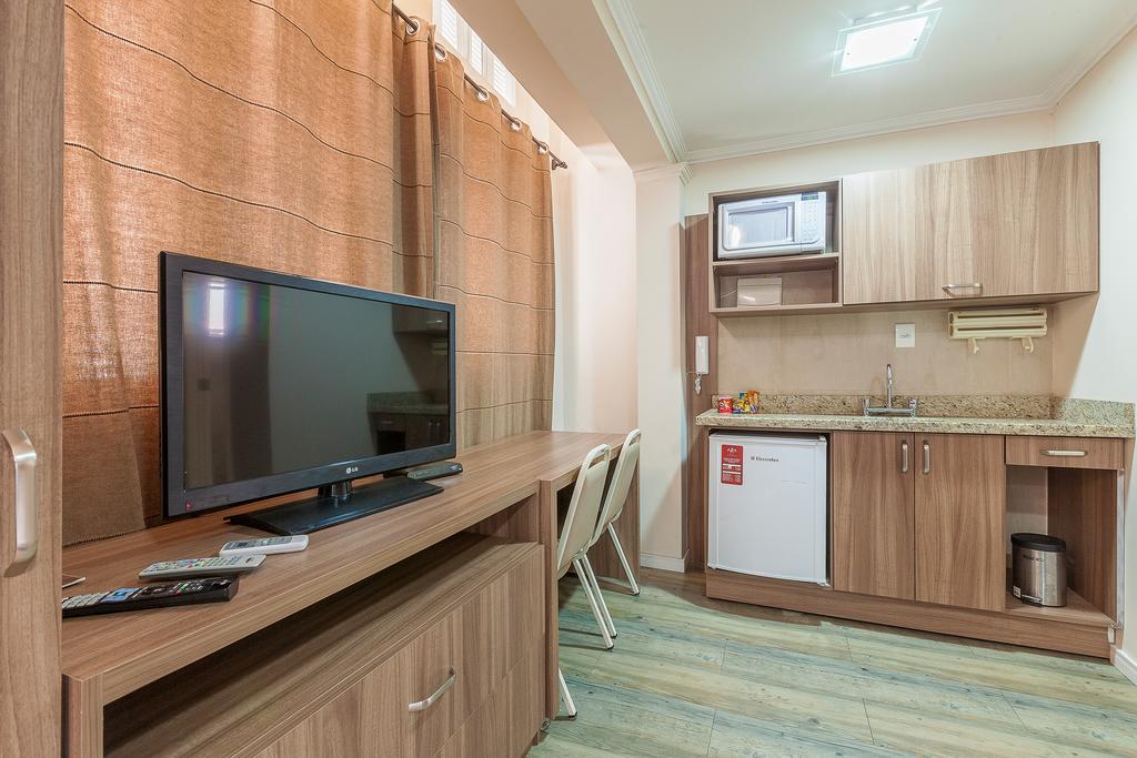 Hotel Goncalves- Proximo A Santa Casa De ปอร์โตอัลเลเกร ภายนอก รูปภาพ