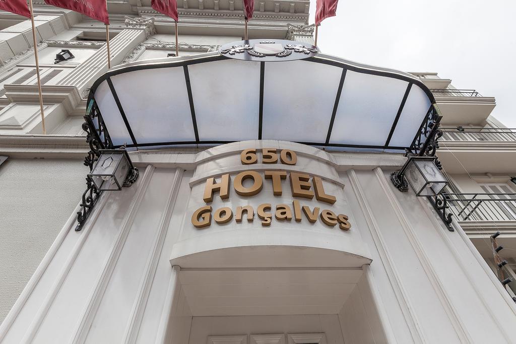 Hotel Goncalves- Proximo A Santa Casa De ปอร์โตอัลเลเกร ภายนอก รูปภาพ
